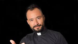 o. Víctor Hugo Gaviria Molina